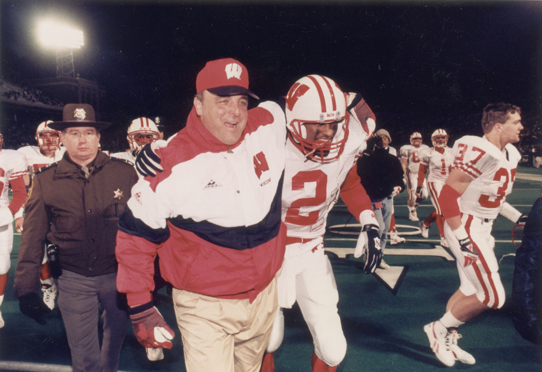 UW FBALL 1